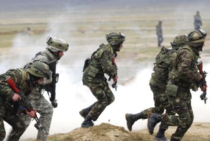 Azerbaijani armed forces conduct large-scale exercises in front zone